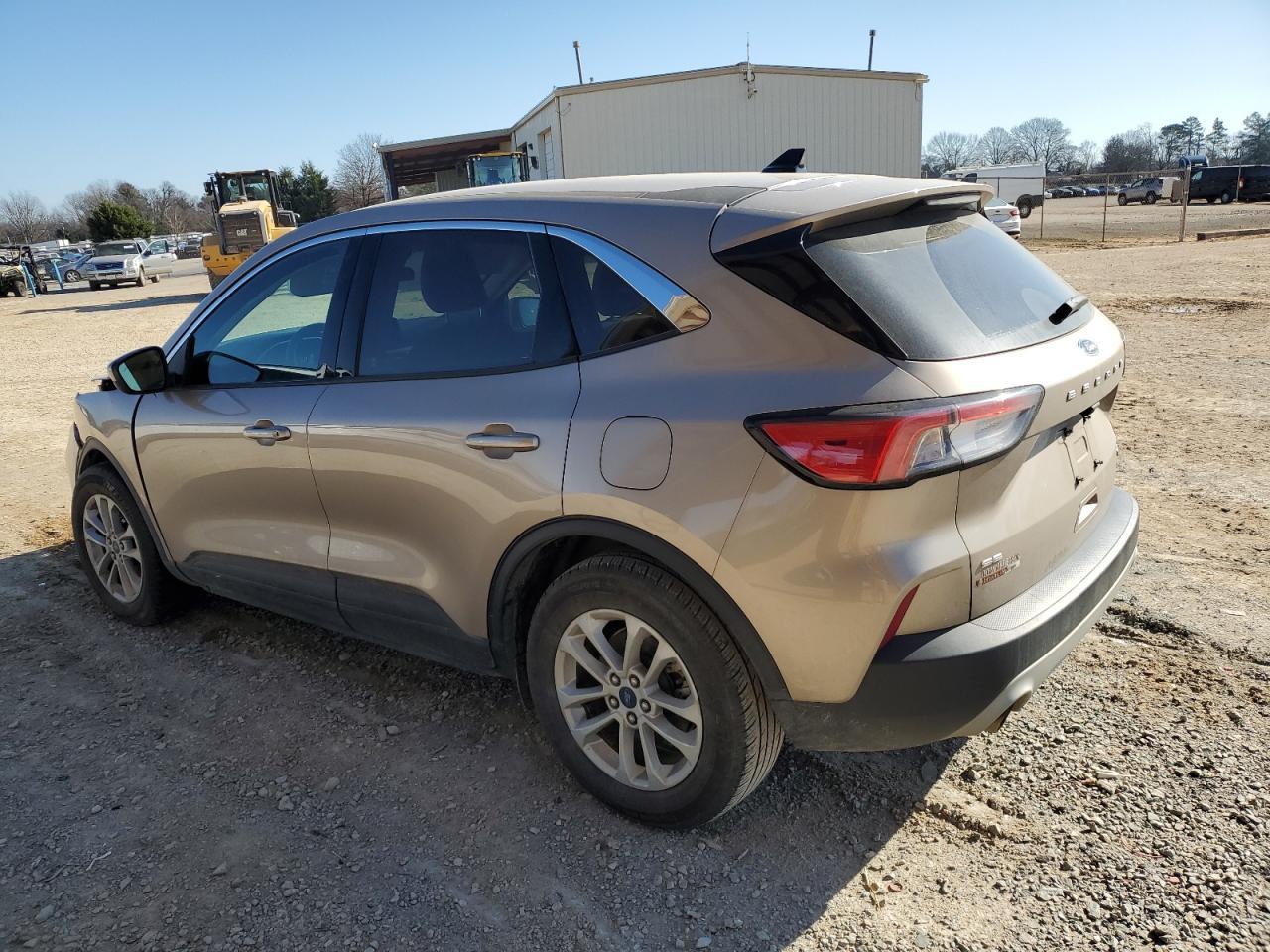 2020 FORD ESCAPE SE - Image 2