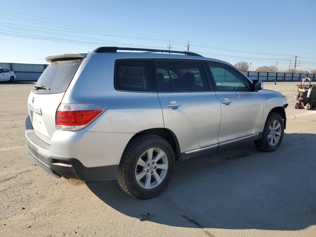 2012 TOYOTA HIGHLANDER - Image 3