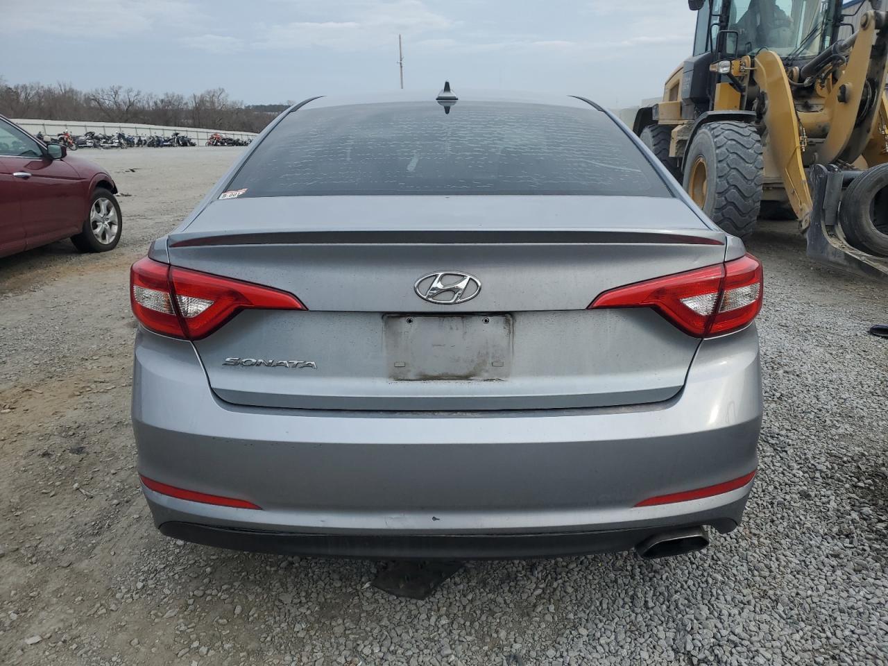 2017 HYUNDAI SONATA SE - Image 6