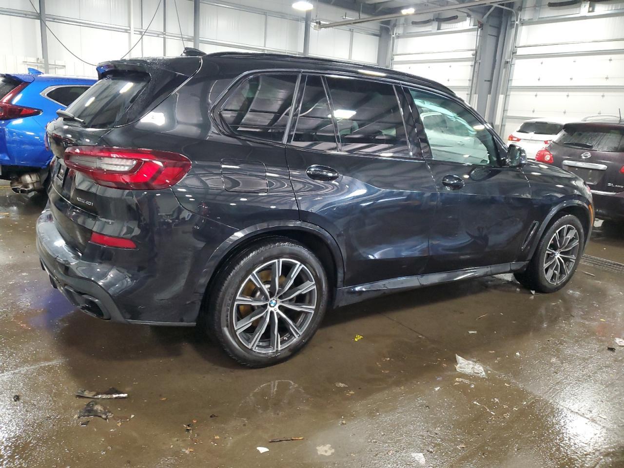 2022 BMW X5 XDRIVE4 - Фото 3
