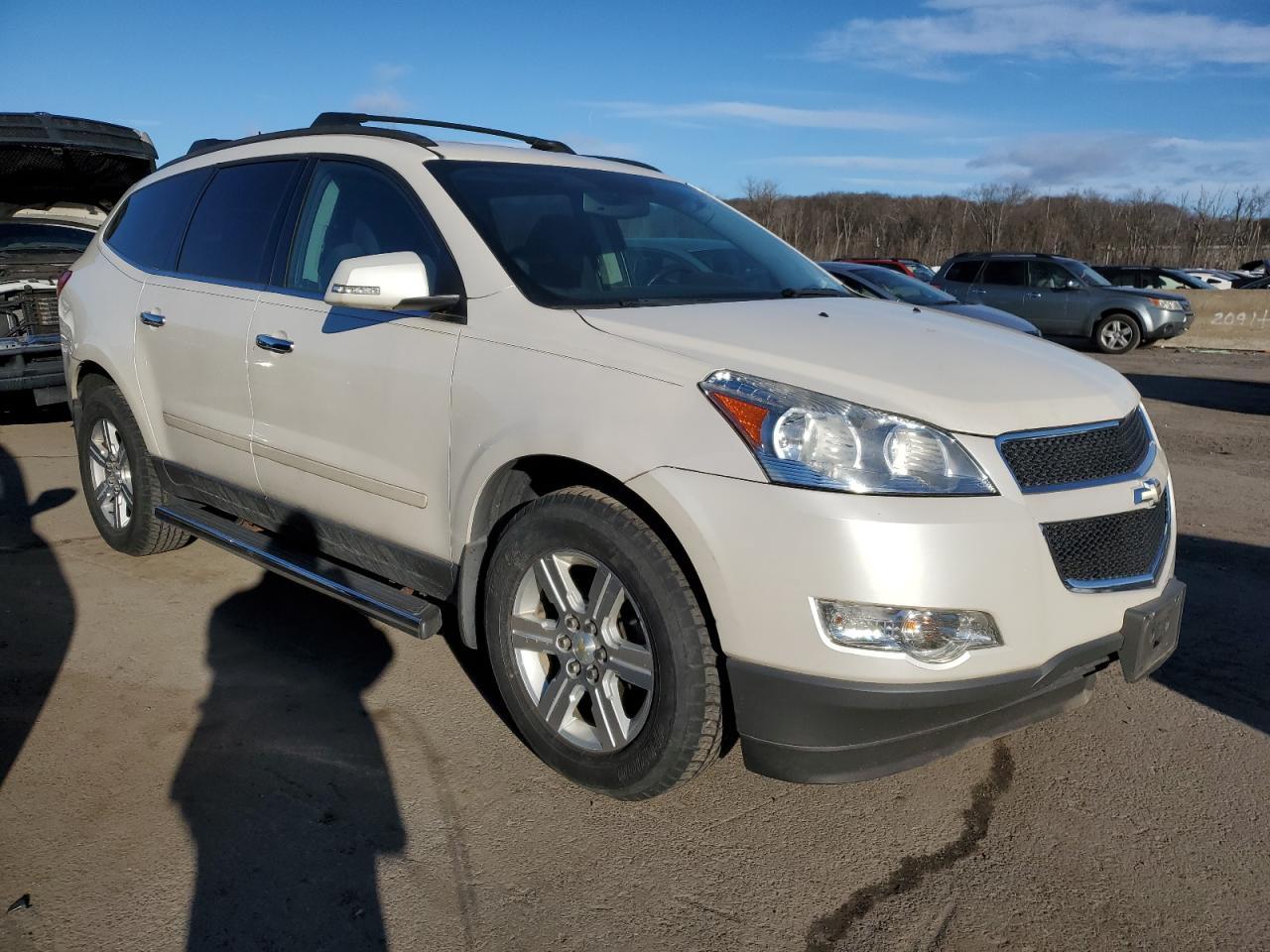2011 CHEVROLET TRAVERSE L - Фото 4