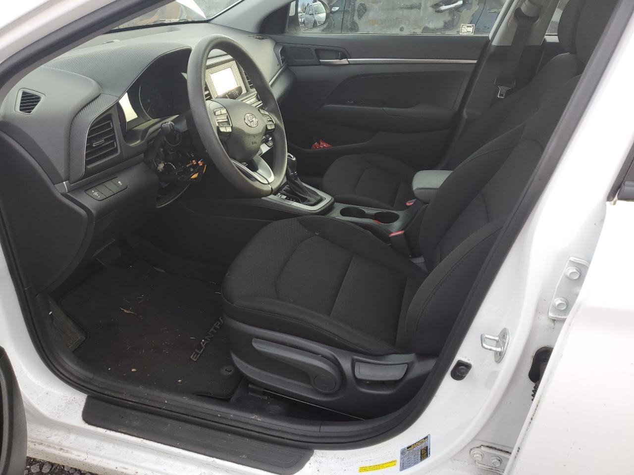2019 HYUNDAI ELANTRA SE - Фото 7