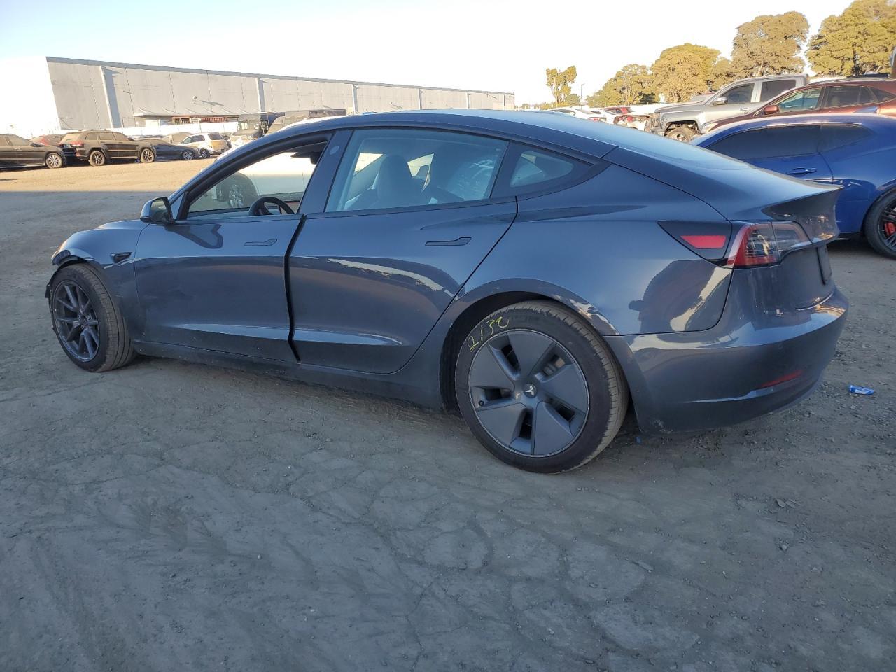 2022 TESLA MODEL 3 - Image 2