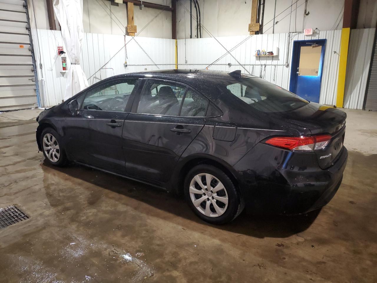 2020 TOYOTA COROLLA LE - Image 2