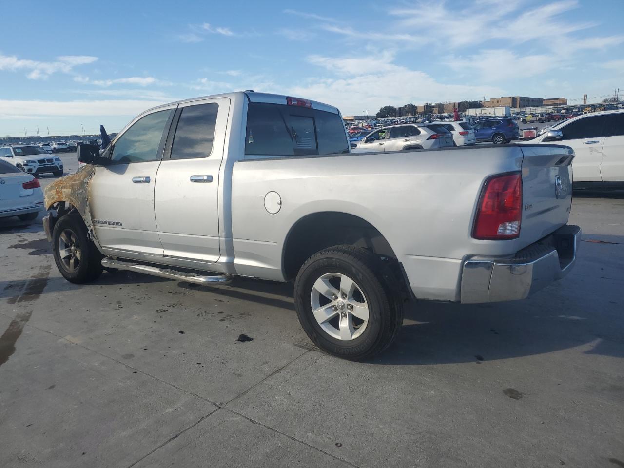 2015 RAM 1500 SLT - Image 2