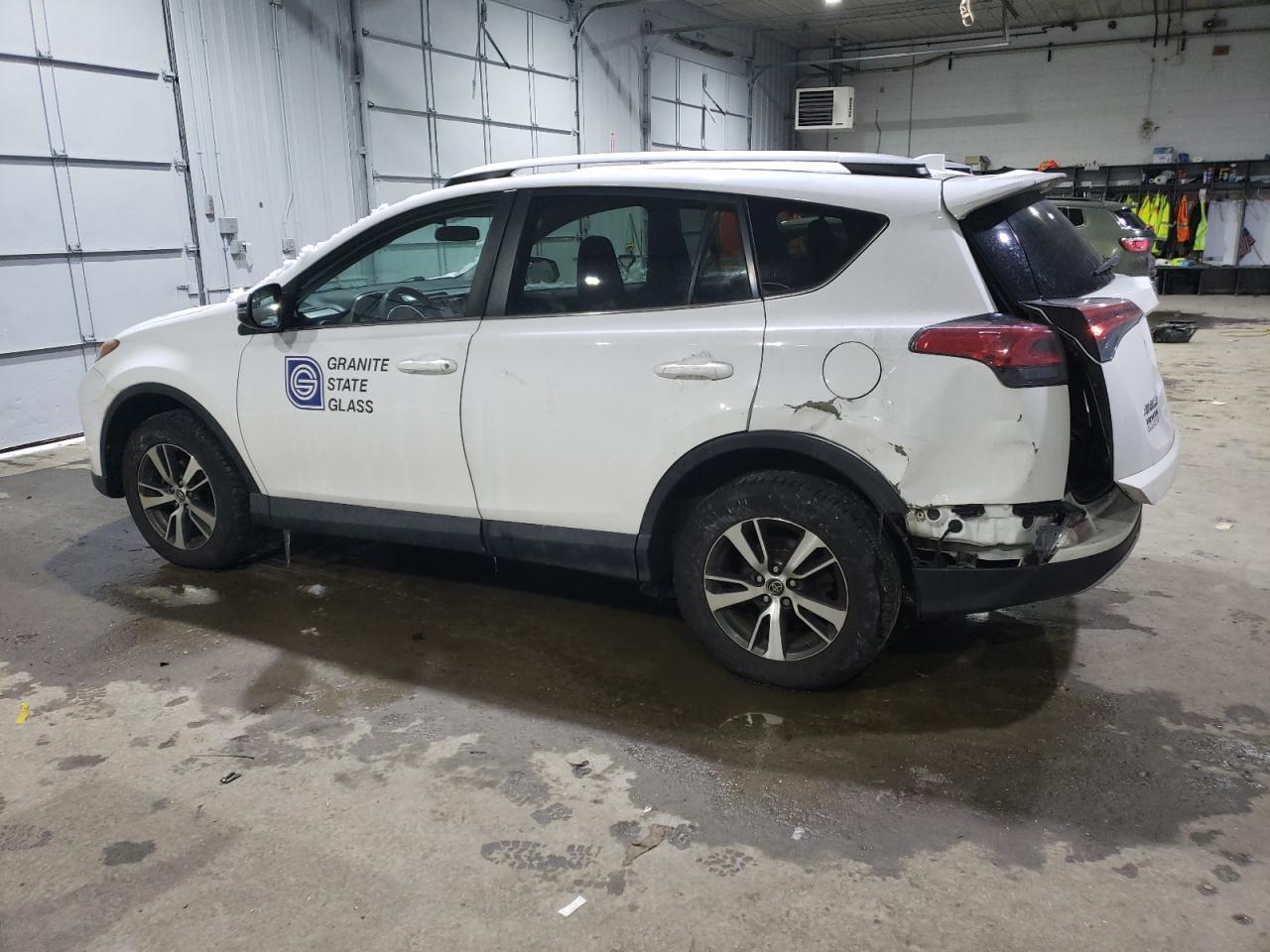 2016 TOYOTA RAV4 XLE - Image 2