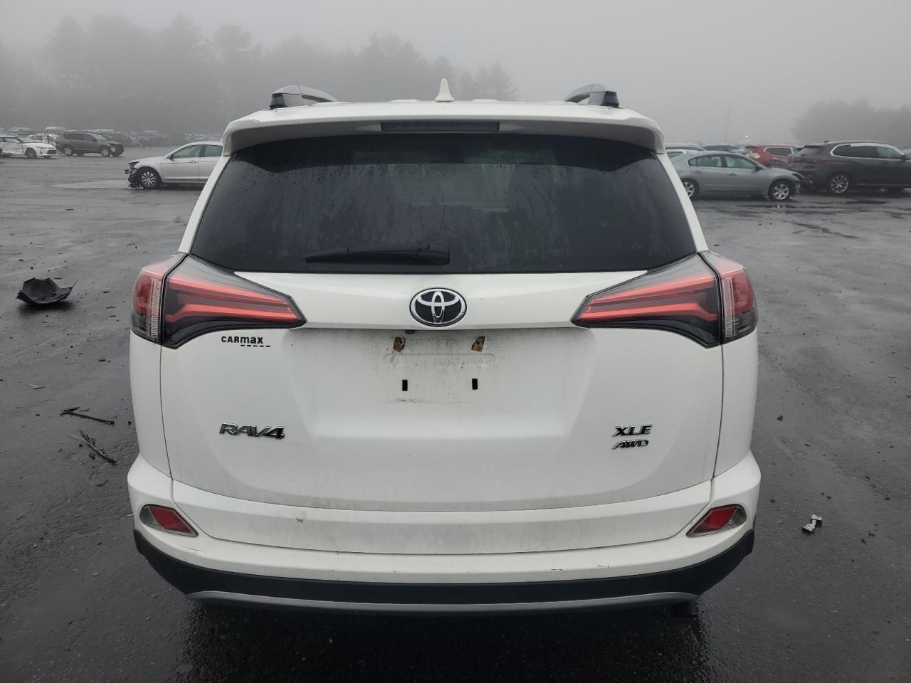 2017 TOYOTA RAV4 XLE - Фото 6