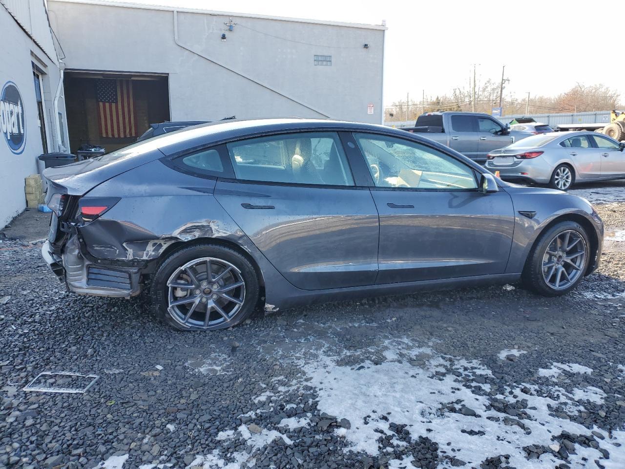 2022 TESLA MODEL 3 - Image 3