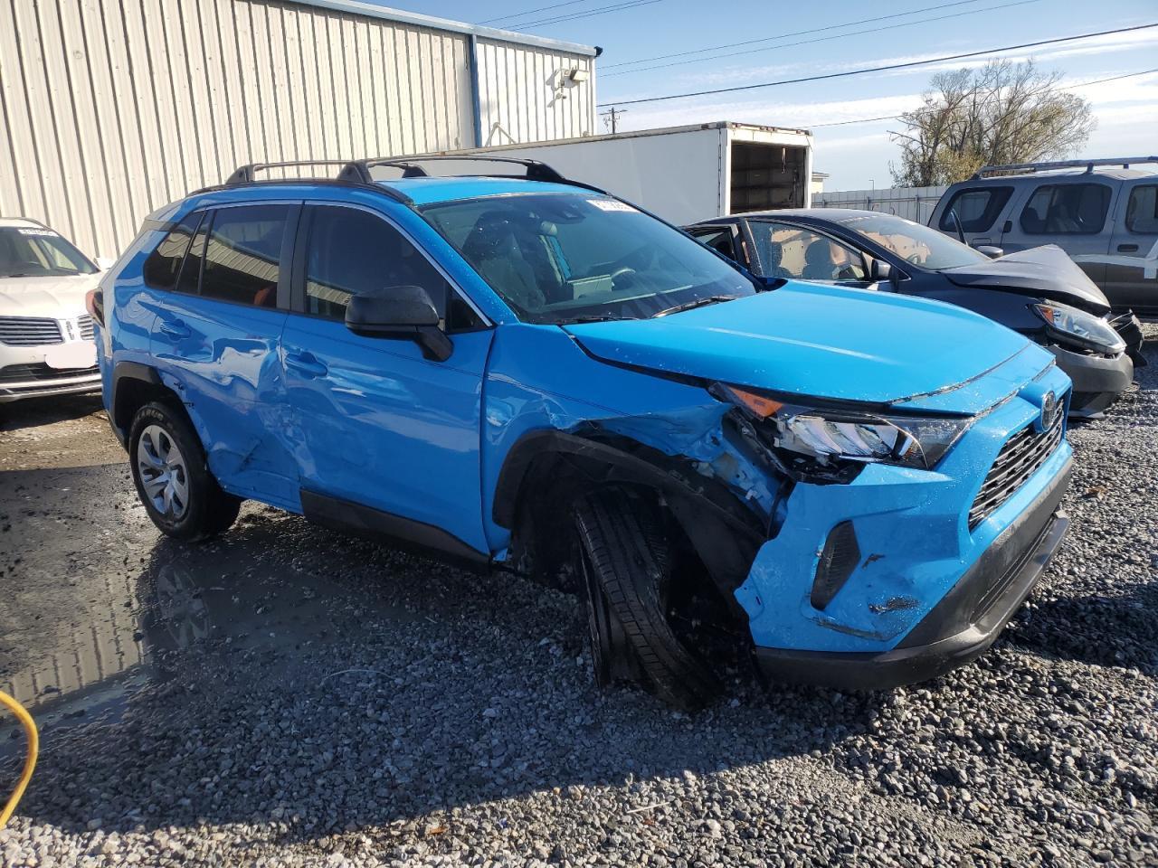 2021 TOYOTA RAV4 LE - Фото 4