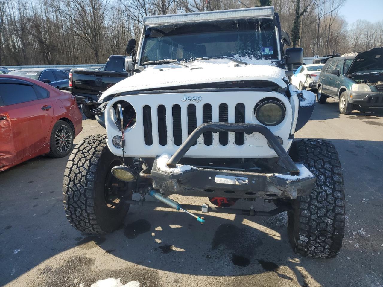 2014 JEEP WRANGLER U - Фото 5