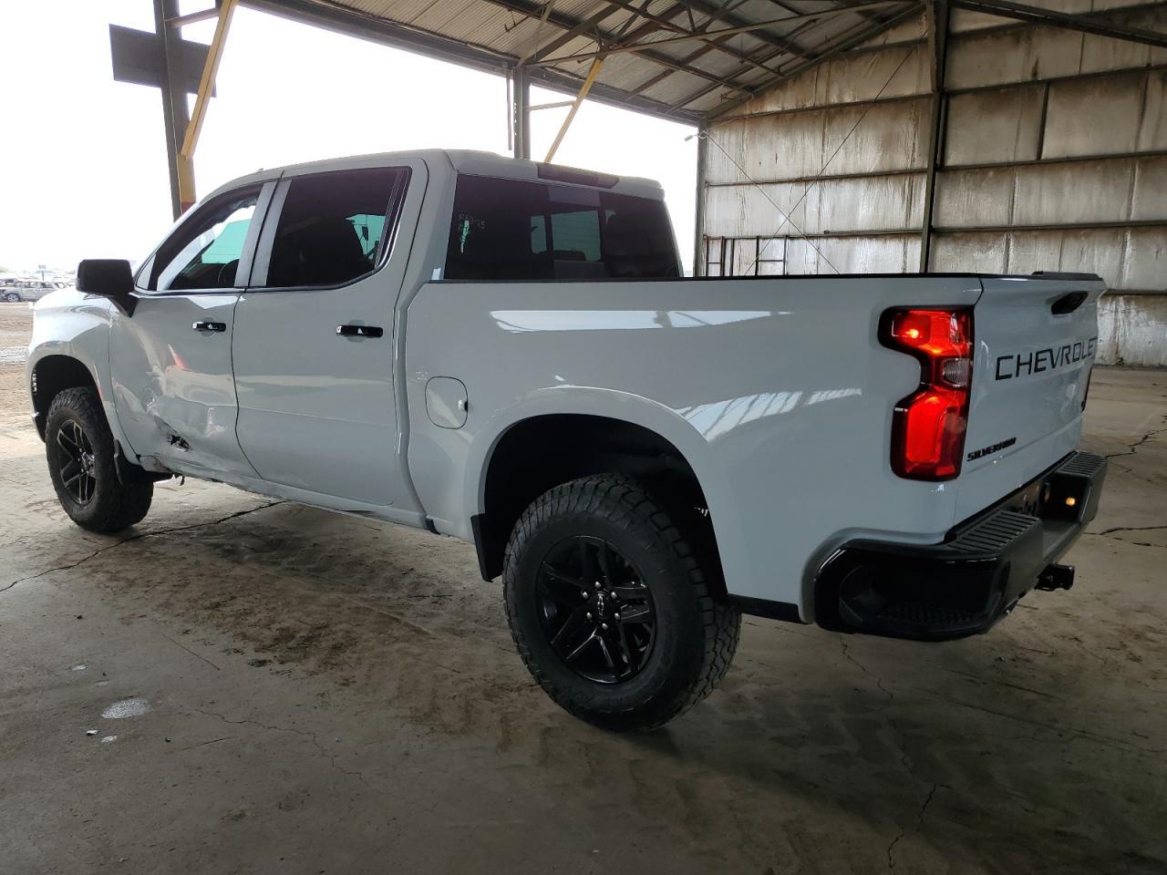 2023 CHEVROLET SILVERADO - Image 2