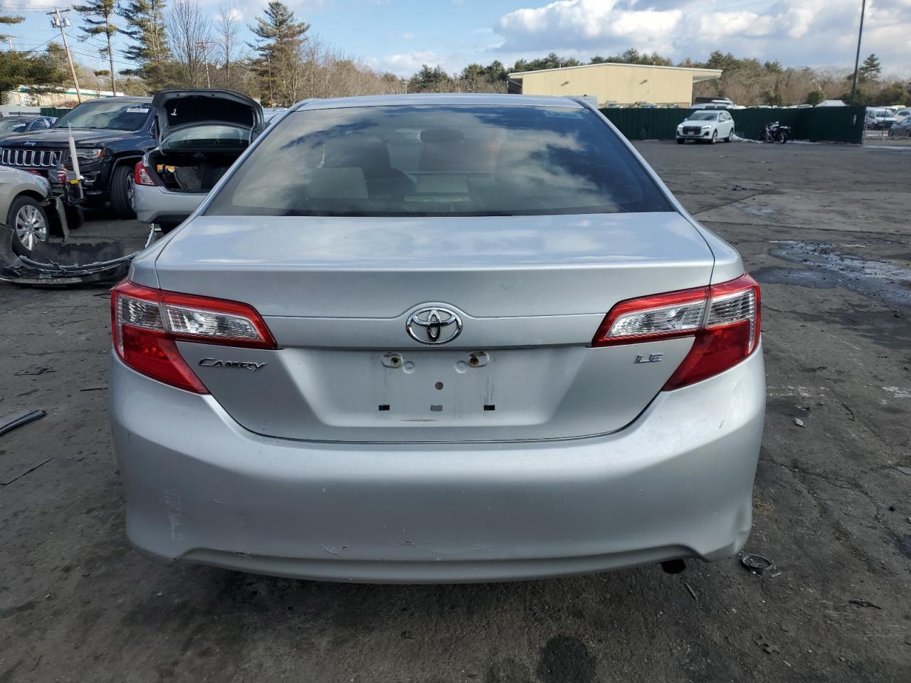 2013 TOYOTA CAMRY L - Фото 6
