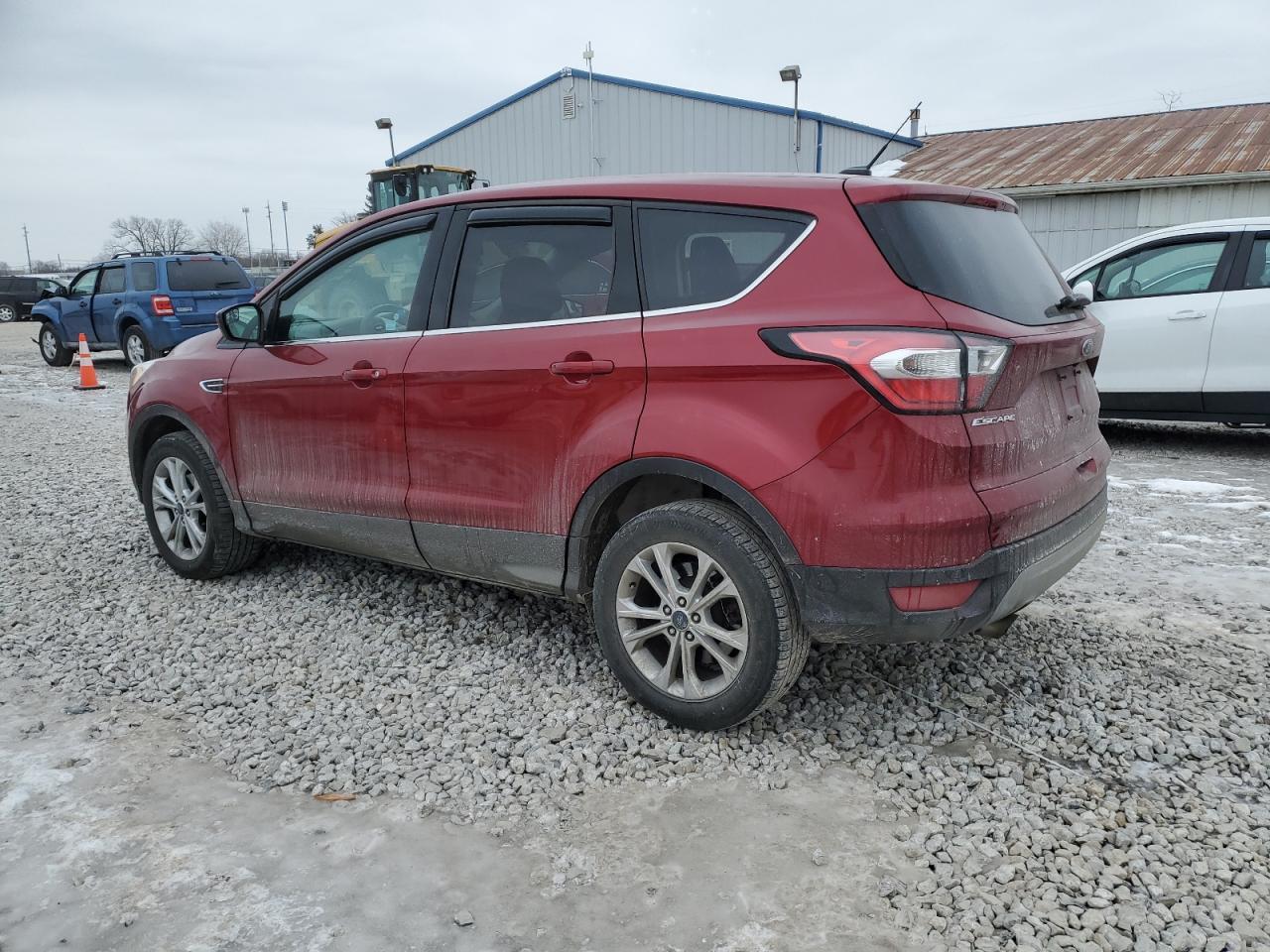 2017 FORD ESCAPE SE - Фото 2