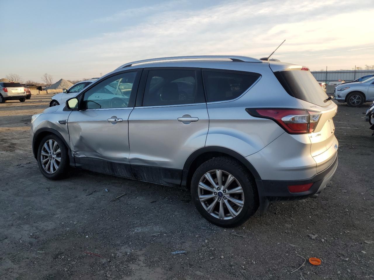 2017 FORD ESCAPE TIT - Image 2
