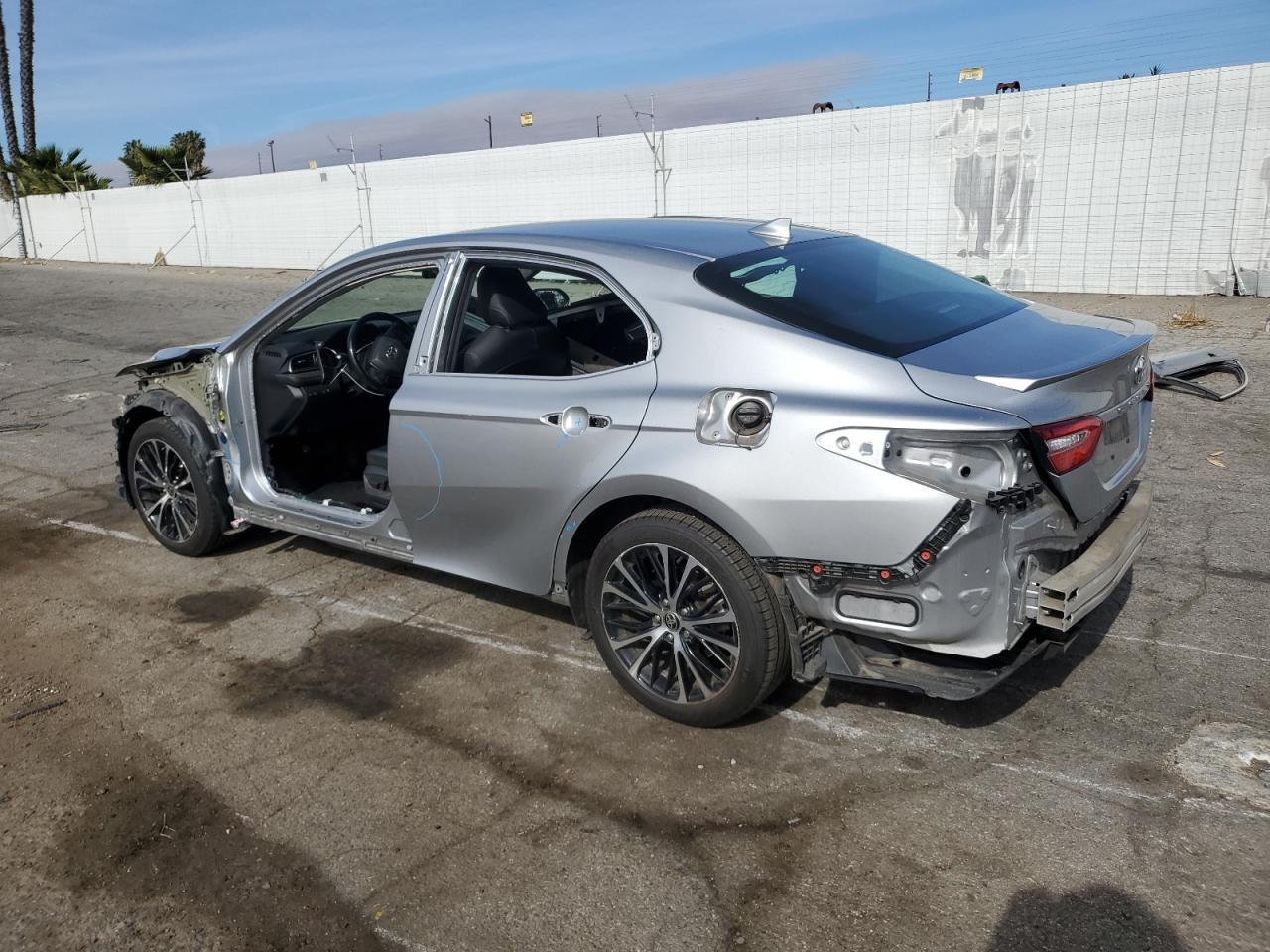 2020 TOYOTA CAMRY SE - Image 2