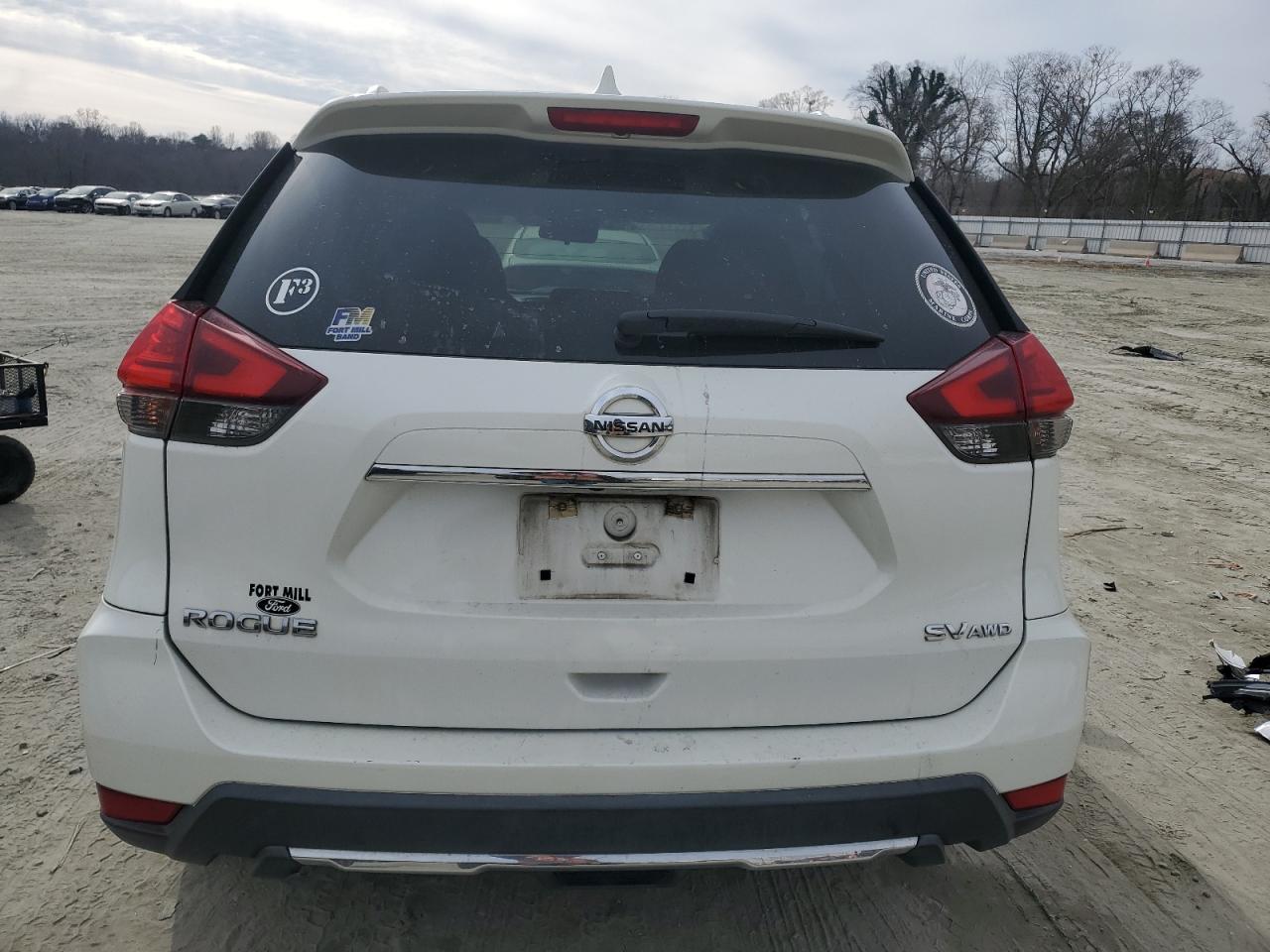 2017 NISSAN ROGUE SV - Фото 6