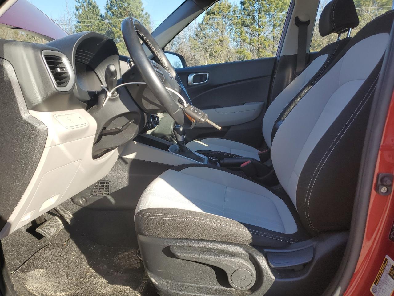 2023 HYUNDAI VENUE SEL - Фото 7