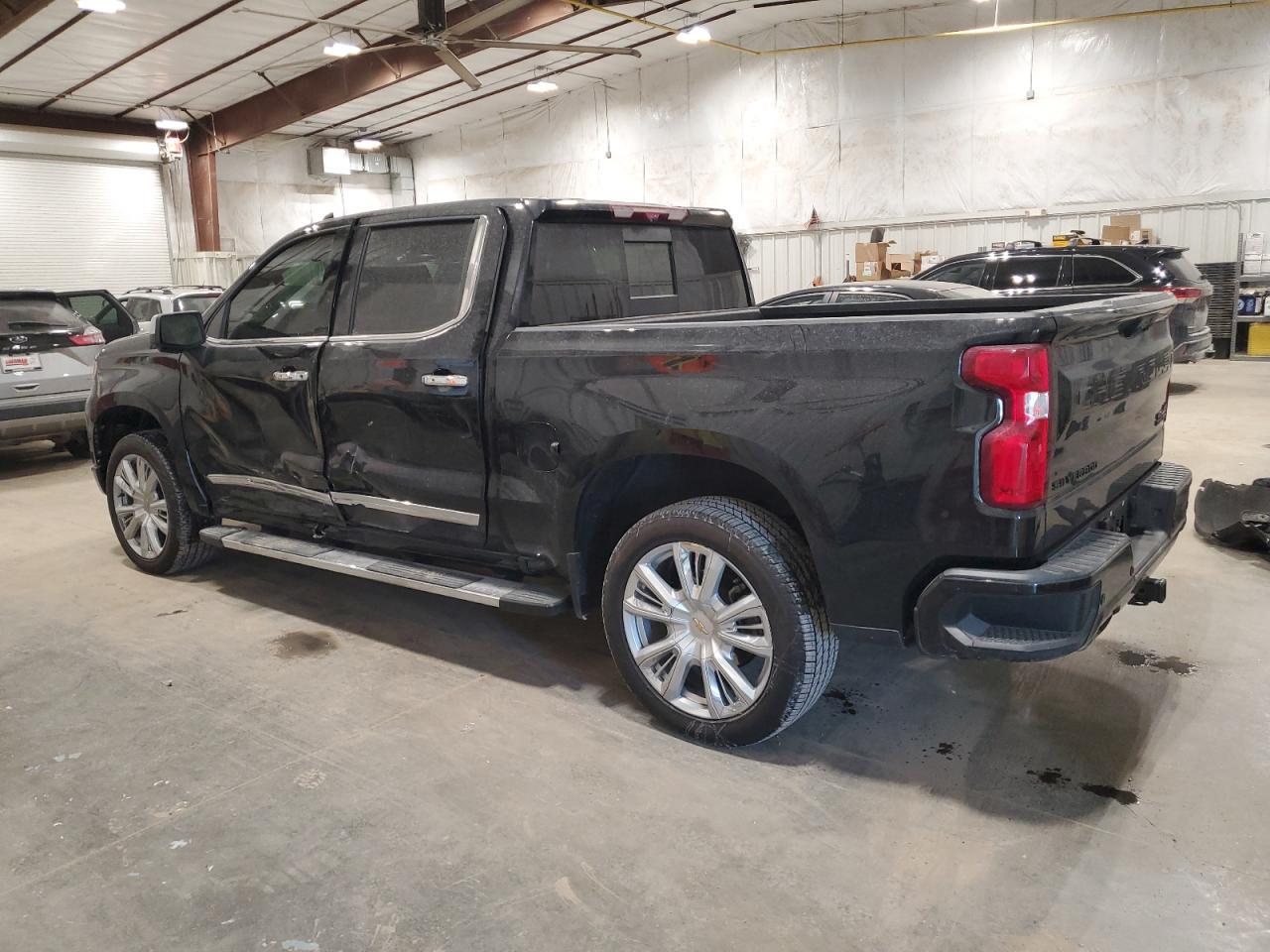2024 CHEVROLET SILVERADO - Image 2