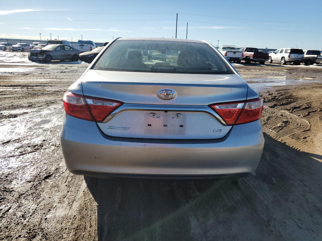 2016 TOYOTA CAMRY LE - Фото 6