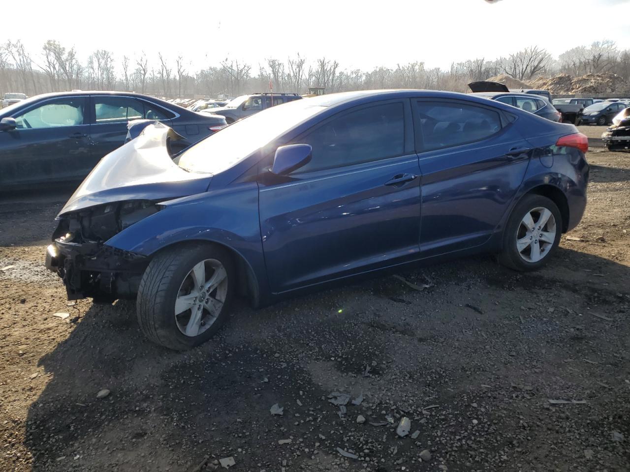 2013 HYUNDAI ELANTRA GL