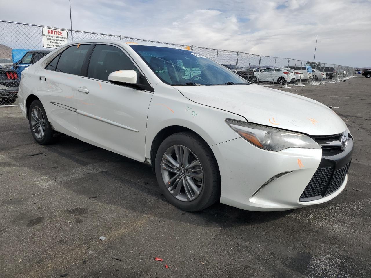 2017 TOYOTA CAMRY LE - Фото 4