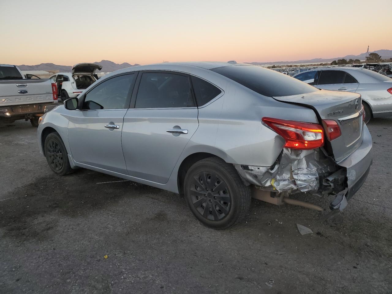 2016 NISSAN SENTRA S - Фото 2
