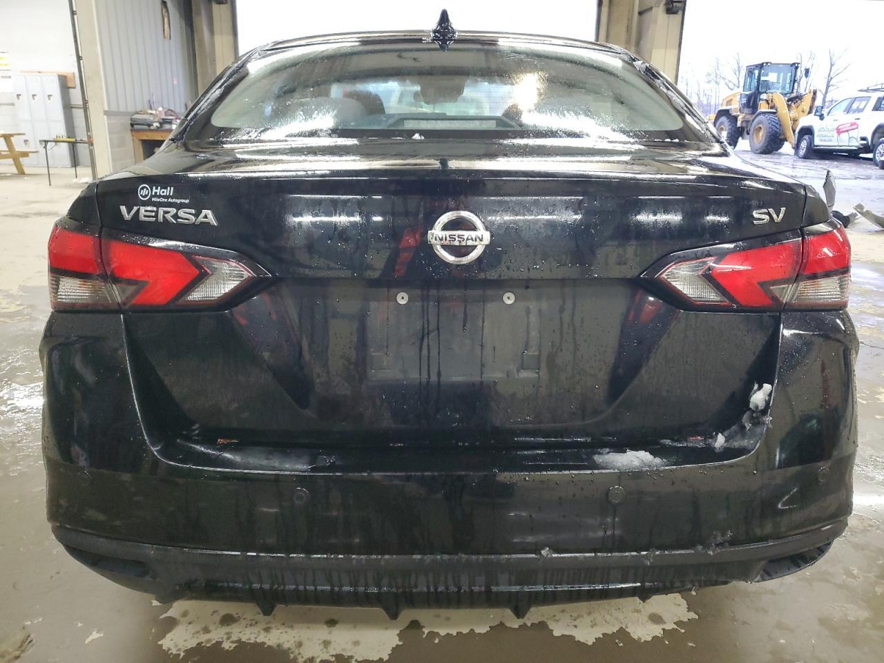 2021 NISSAN VERSA SV - Фото 6