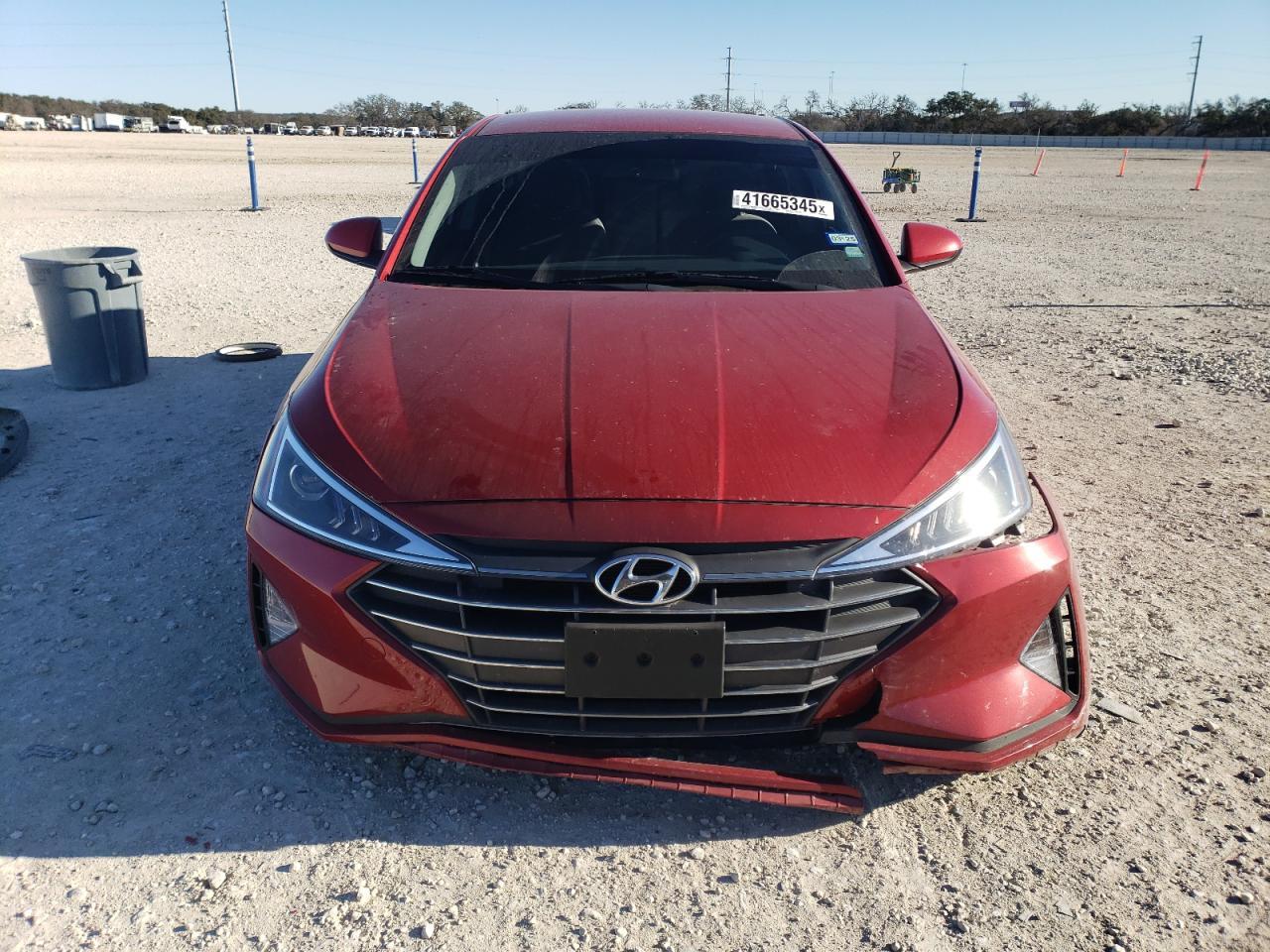 2019 HYUNDAI ELANTRA SE - Image 5