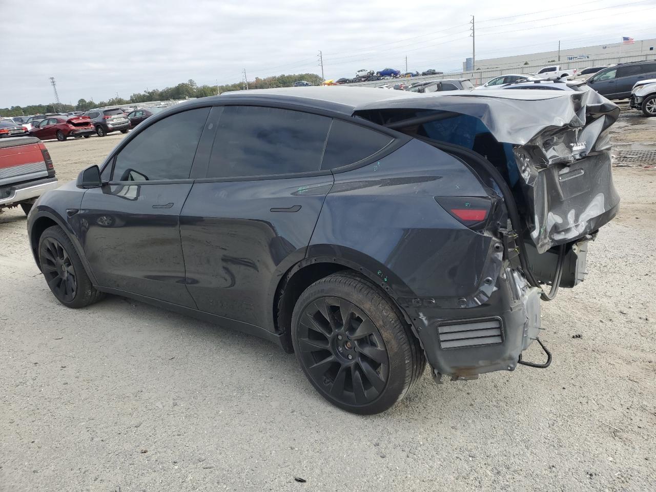 2024 TESLA MODEL Y - Image 2