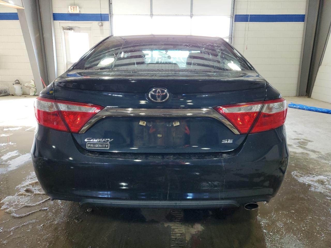 2016 TOYOTA CAMRY LE - Фото 6