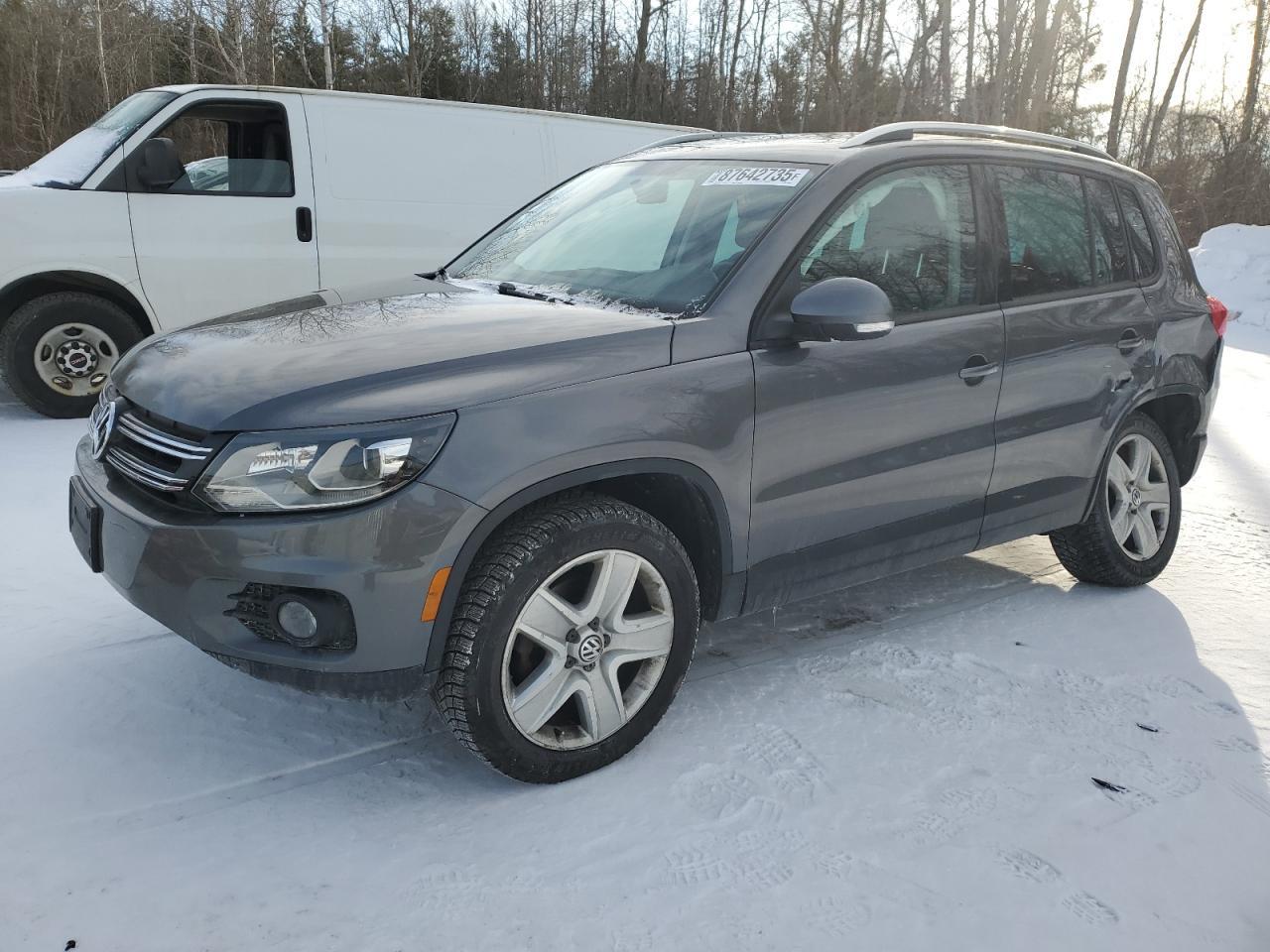 2015 VOLKSWAGEN TIGUAN S car image