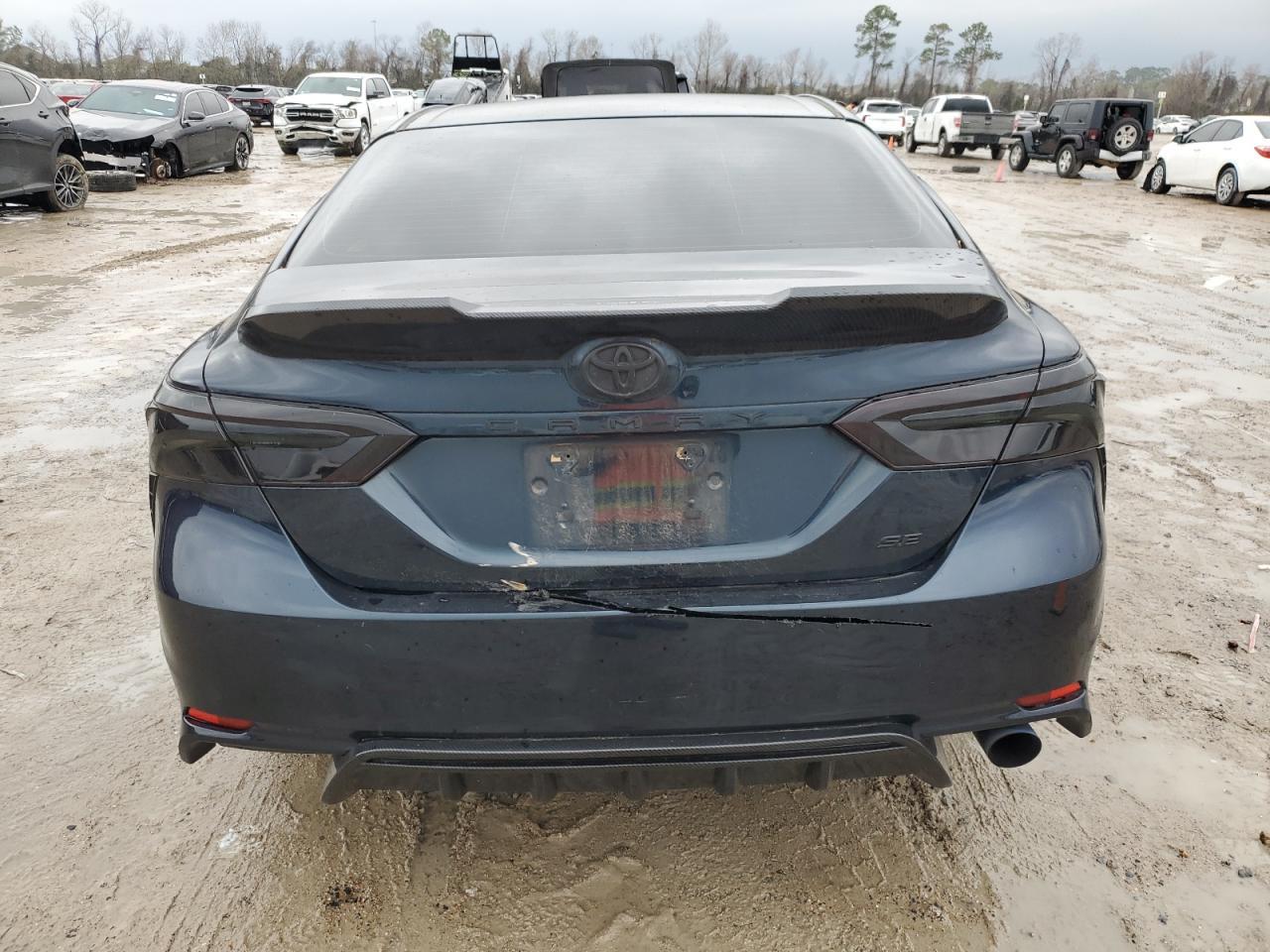 2018 TOYOTA CAMRY L - Image 6