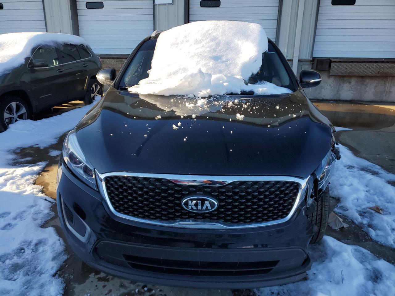 2017 KIA SORENTO LX - Фото 5