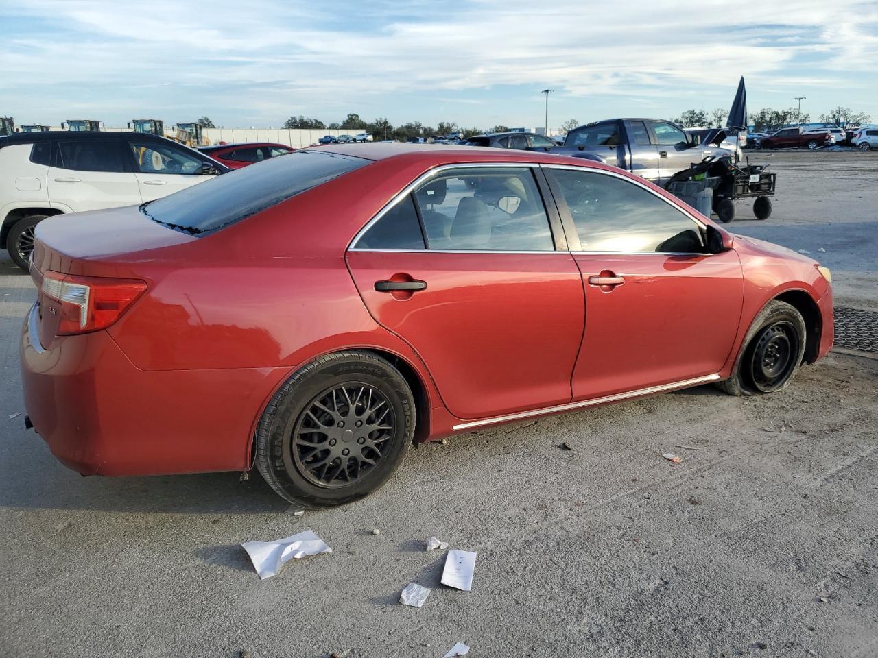 2012 TOYOTA CAMRY BASE - Фото 3