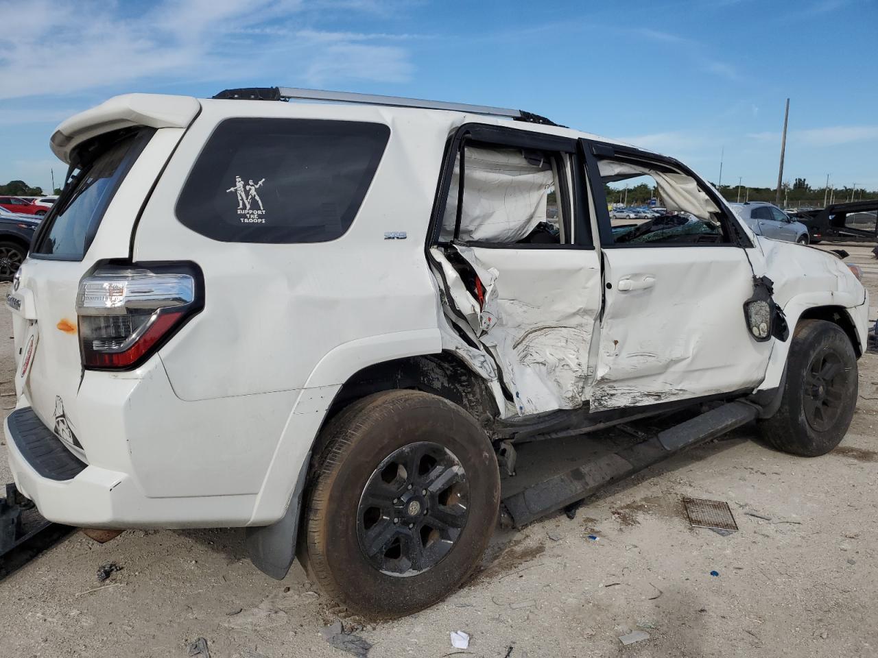 2018 TOYOTA 4RUNNER SR - Фото 3