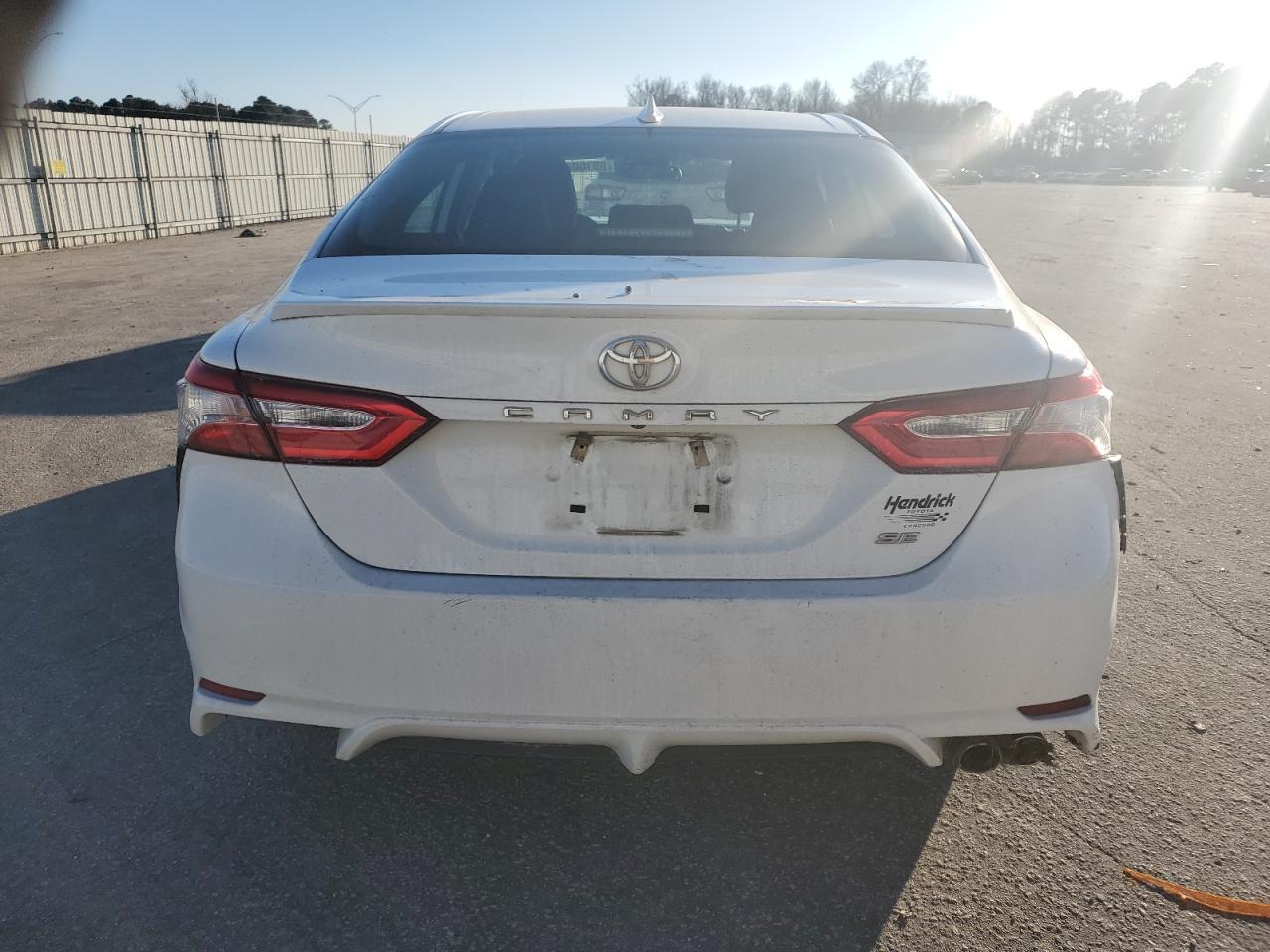 2020 TOYOTA CAMRY SE - Image 6