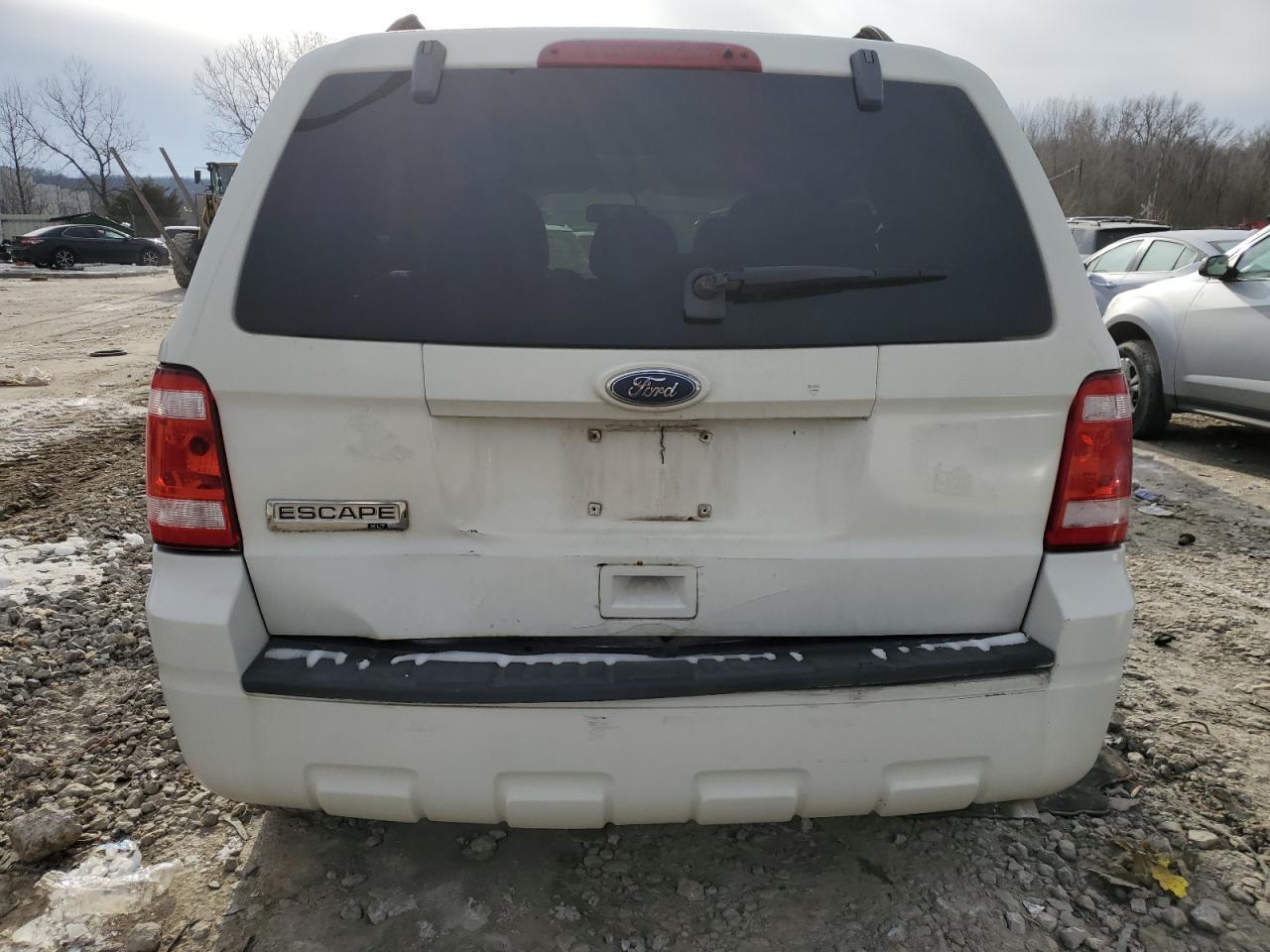 2010 FORD ESCAPE XLT - Фото 6