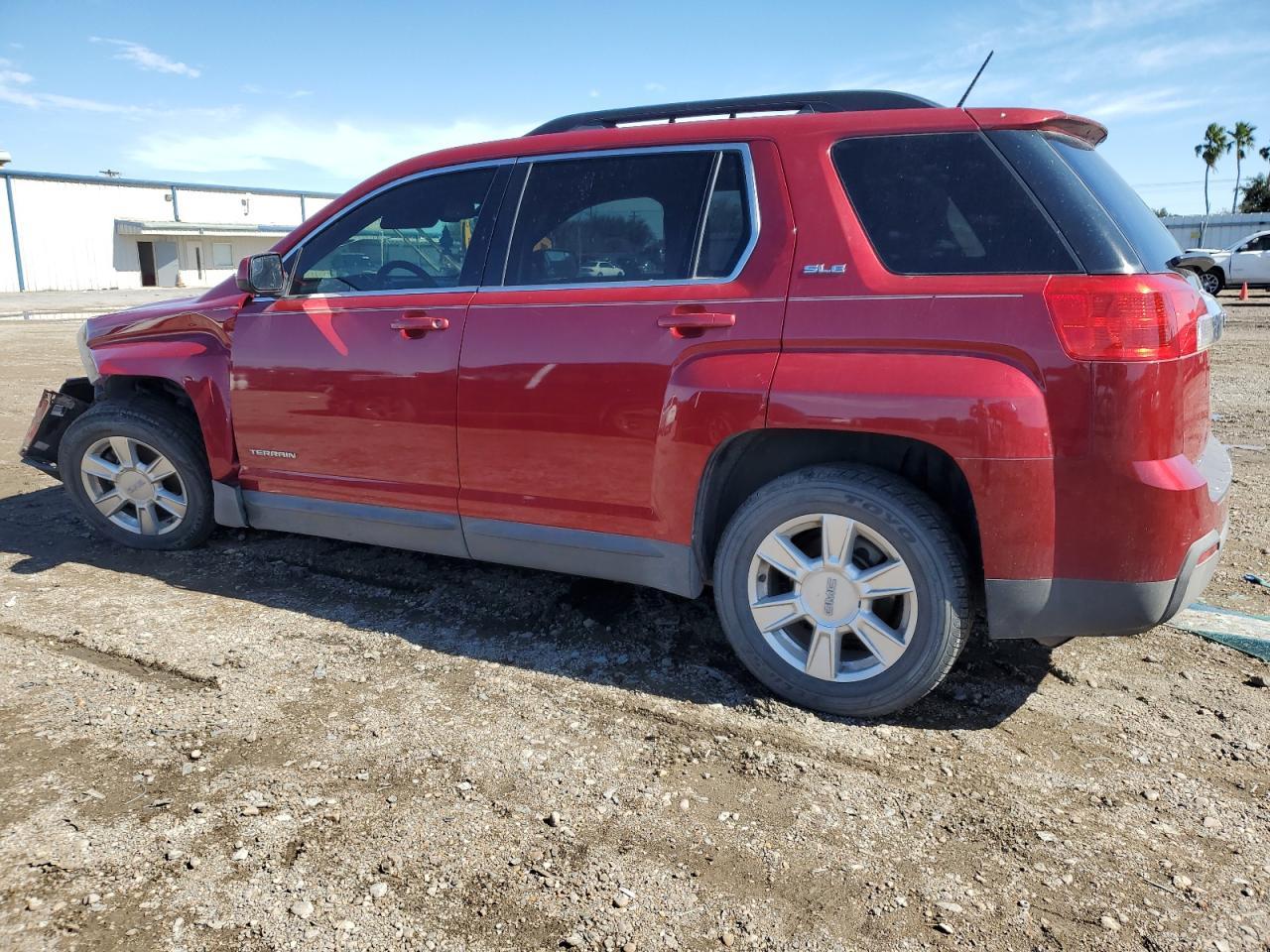 2013 GMC TERRAIN SL - Image 2