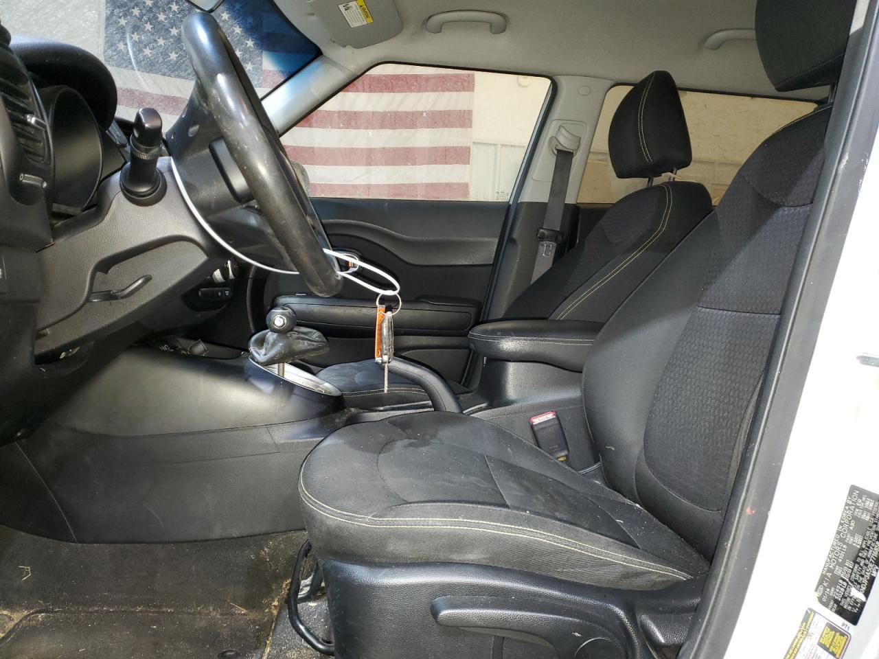 2014 KIA SOUL + - Фото 7