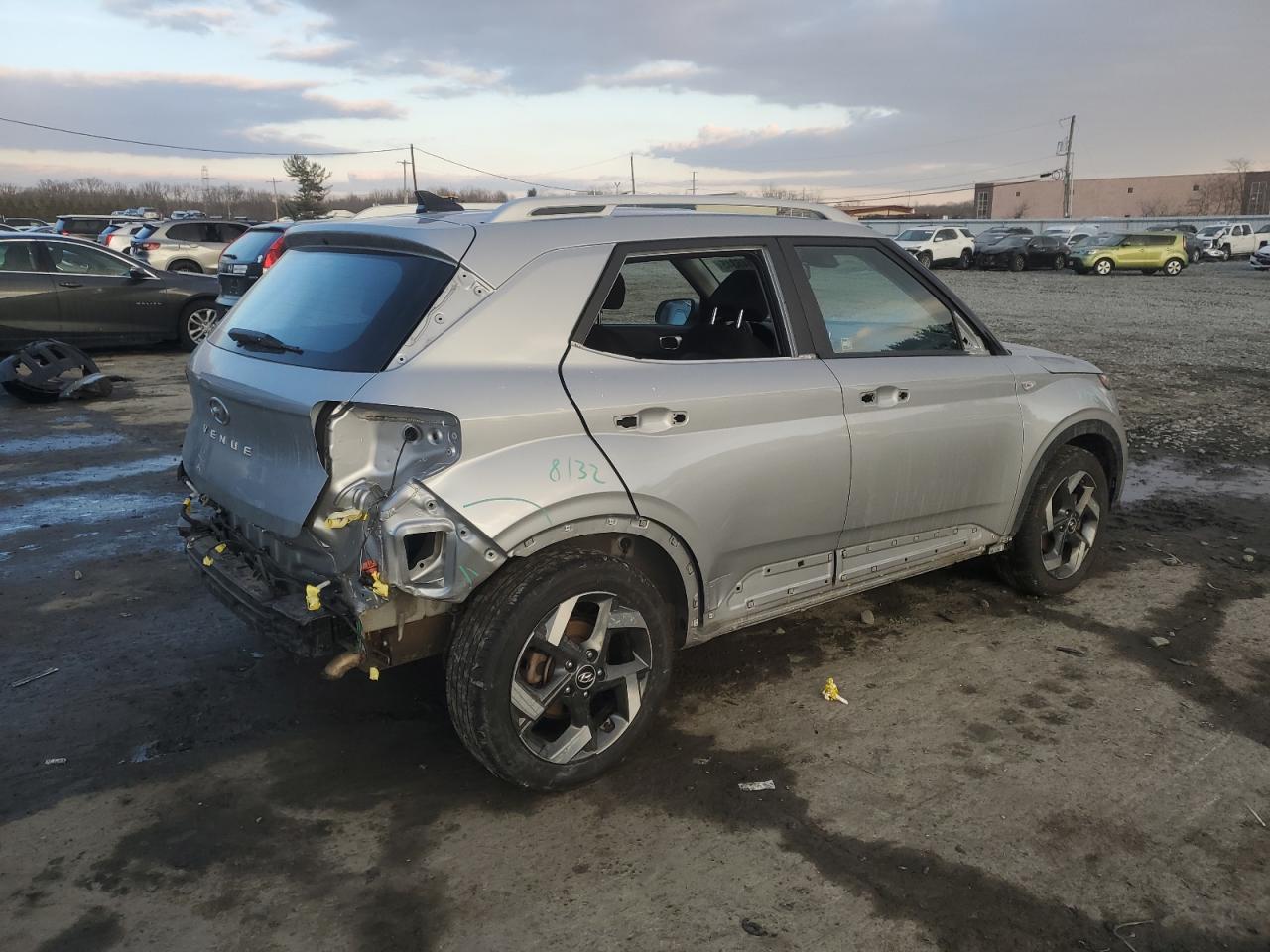 2021 HYUNDAI VENUE SEL - Фото 3