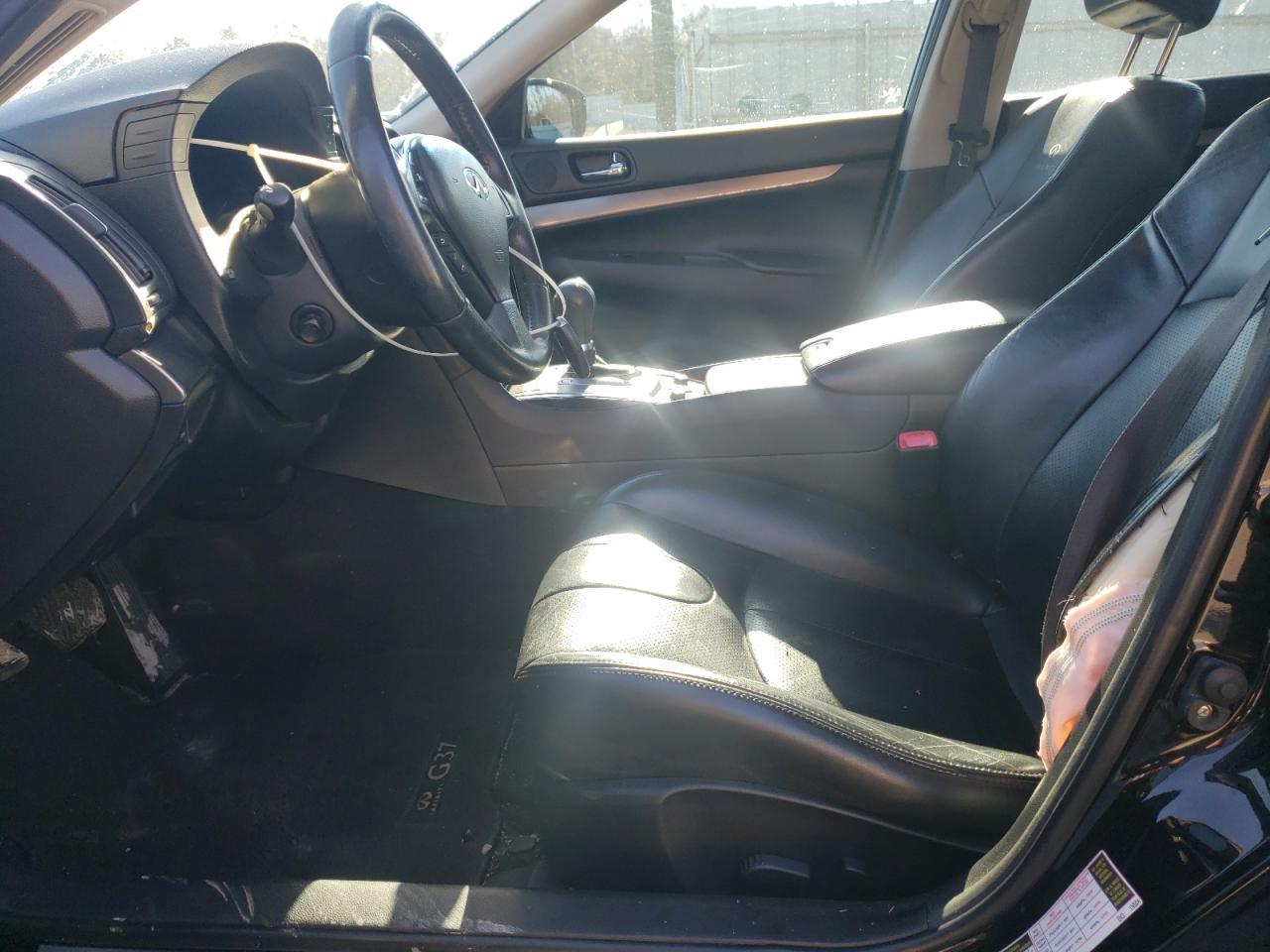 2012 INFINITI G37 - Image 7