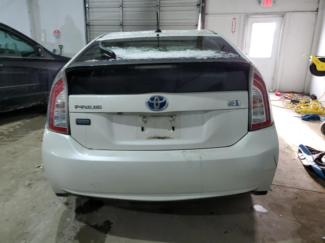 2013 TOYOTA PRIUS - Фото 6