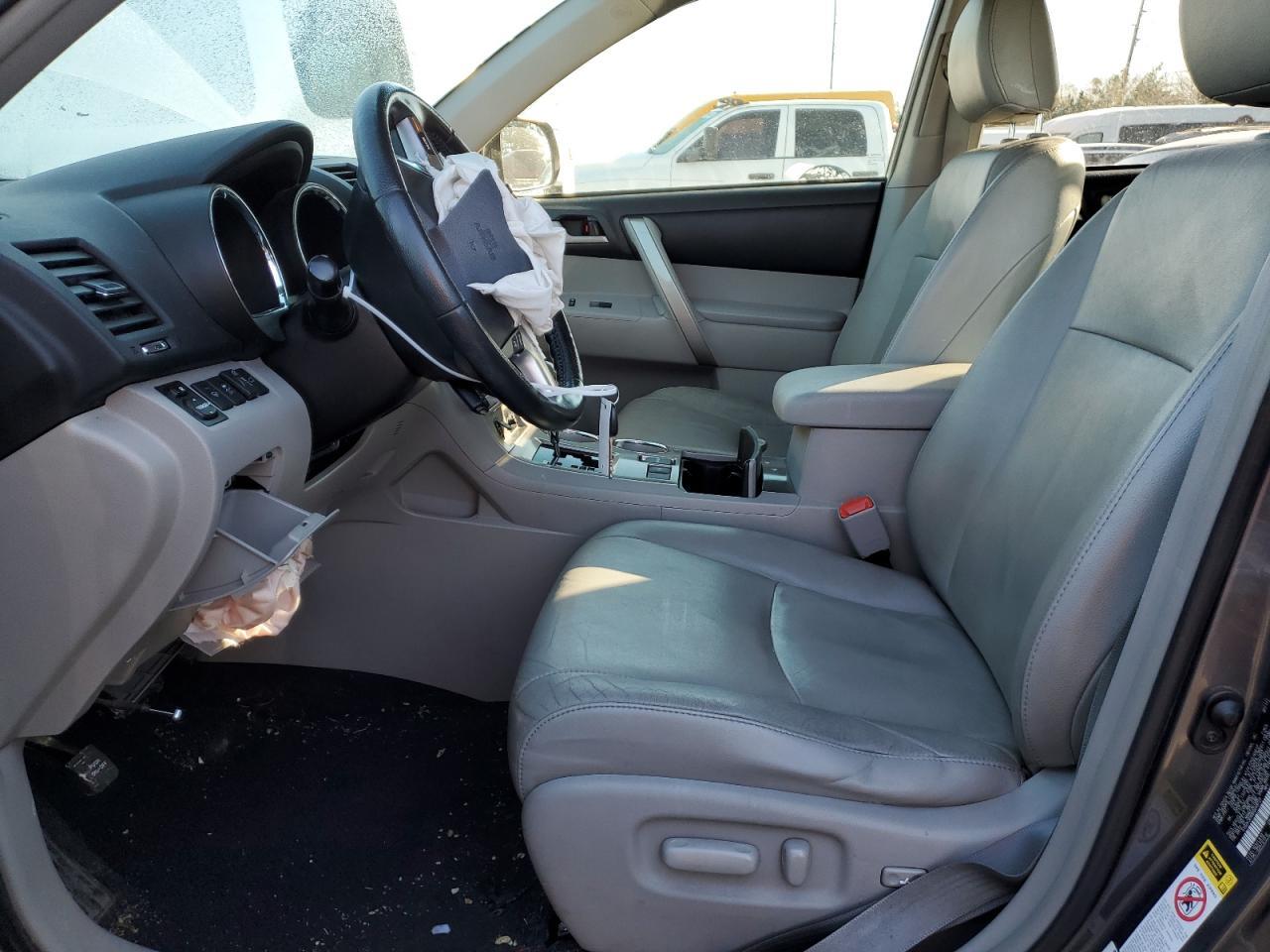 2011 TOYOTA HIGHLANDER - Image 7
