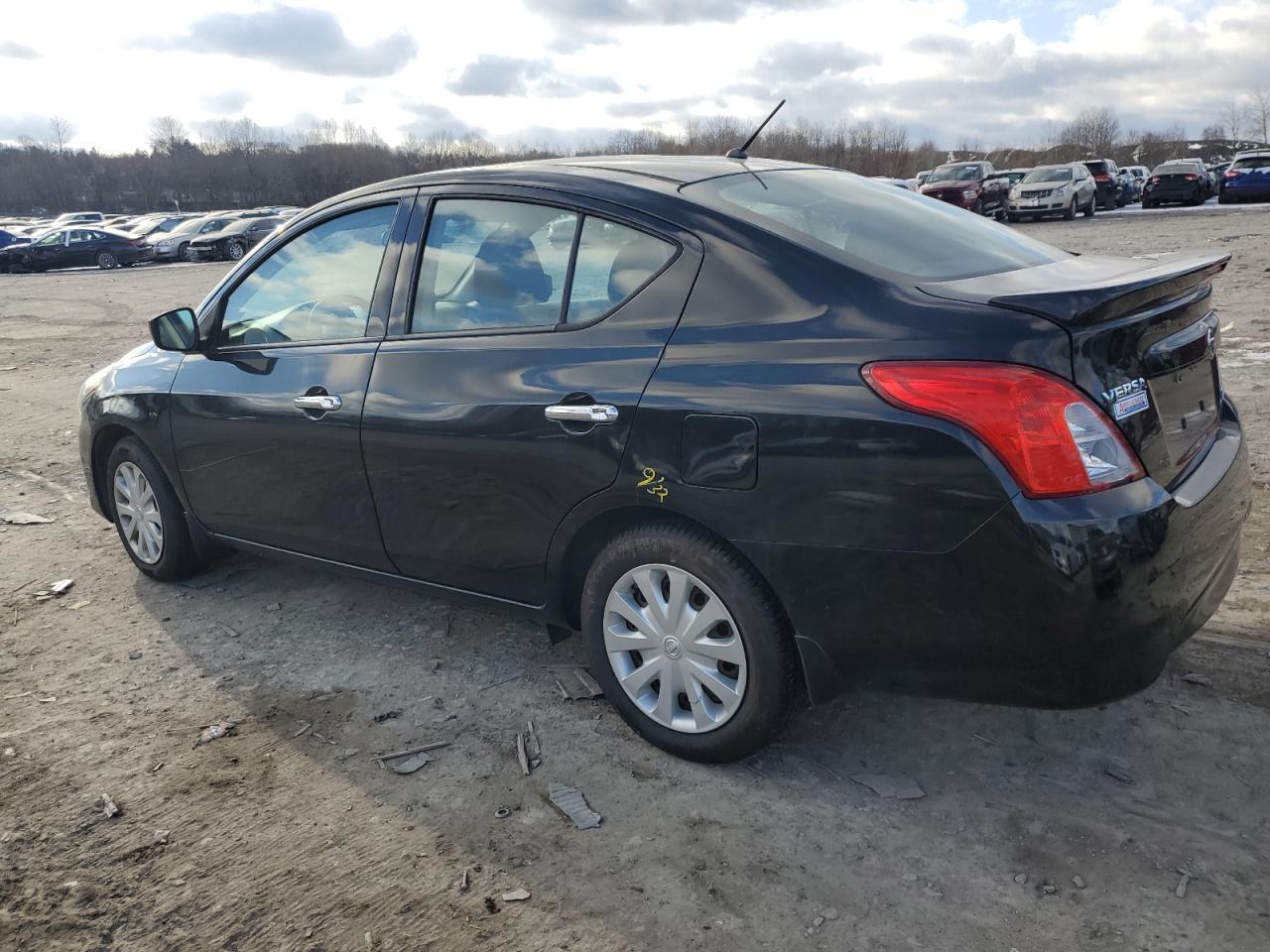 2016 NISSAN VERSA S - Фото 2