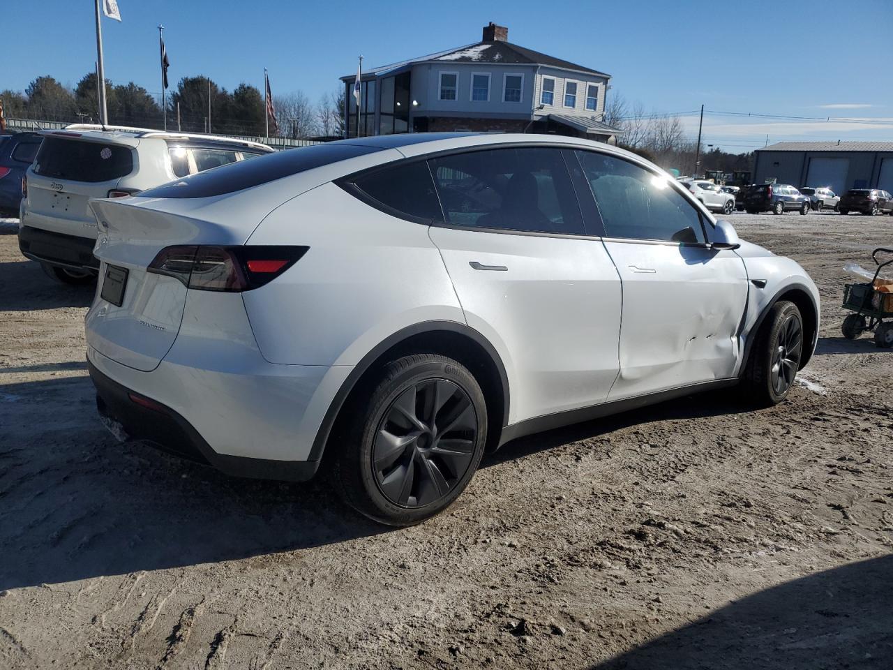 2024 TESLA MODEL Y - Фото 3