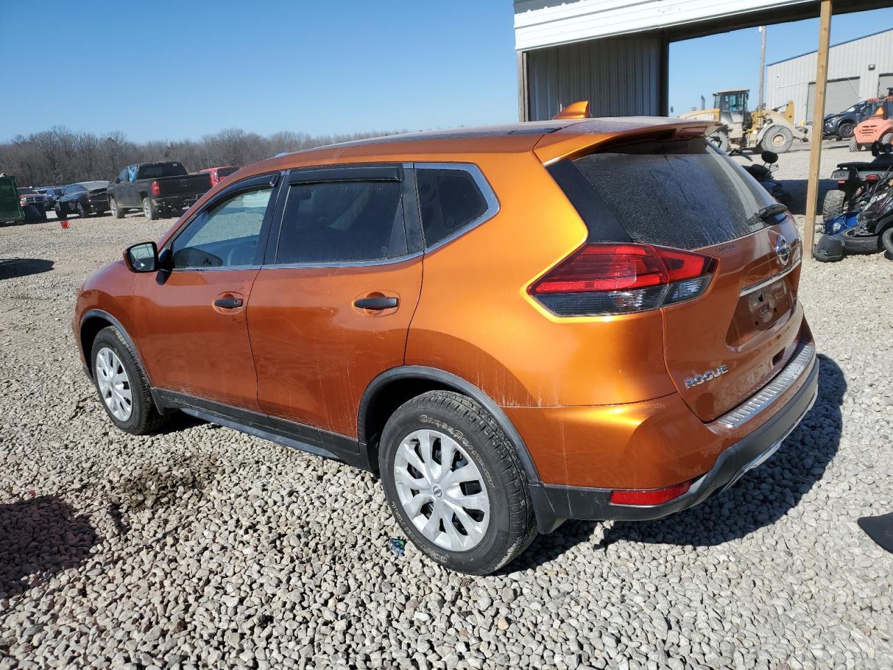 2017 NISSAN ROGUE S - Фото 2