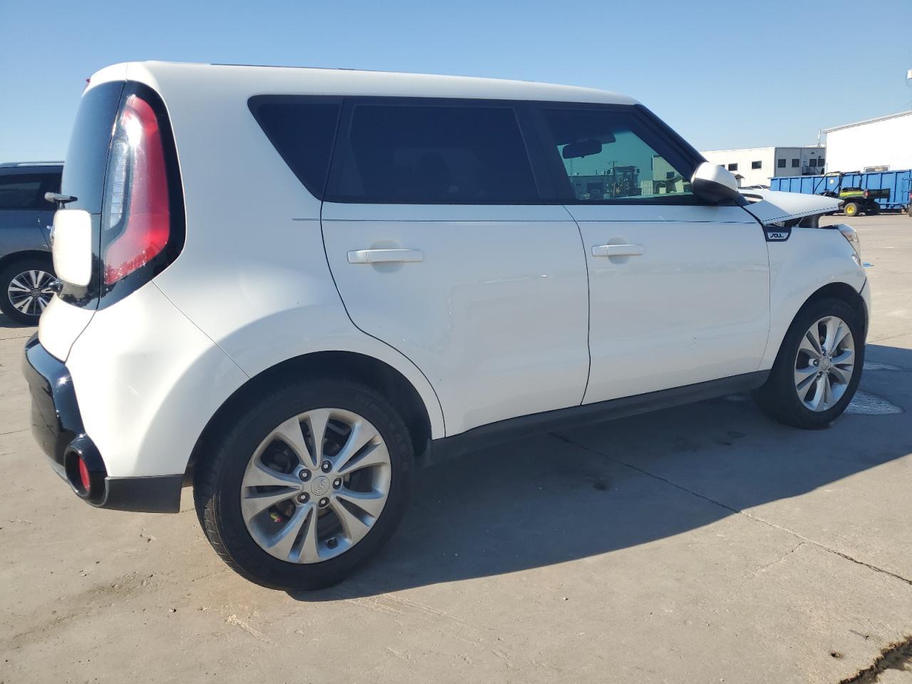 2016 KIA SOUL + - Image 3