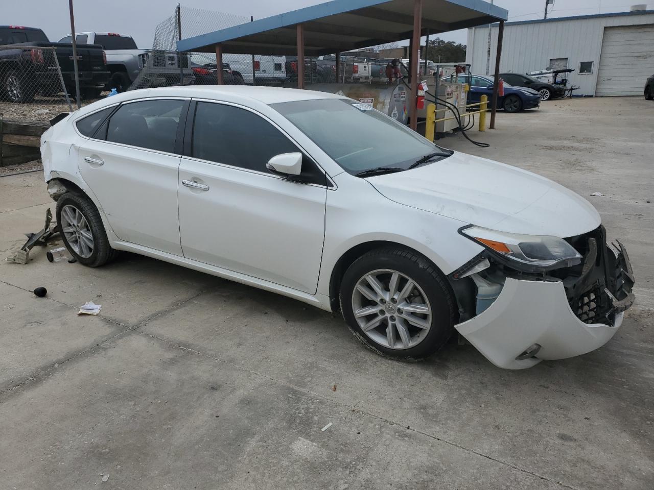 2014 TOYOTA AVALON BAS - Image 4