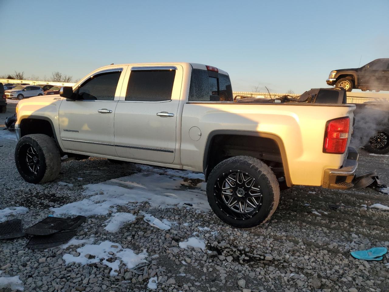 2014 GMC SIERRA K15 - Image 2