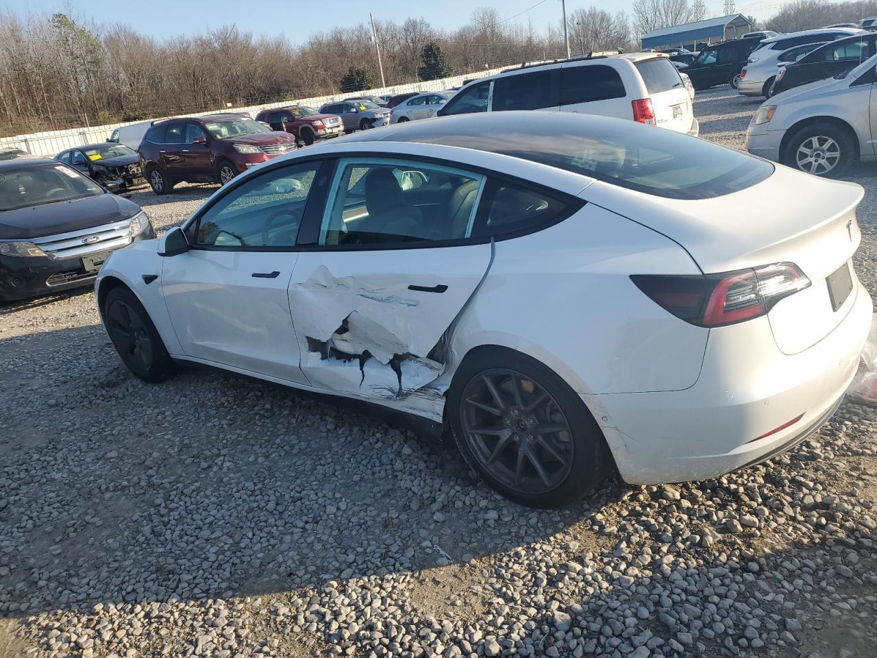 2021 TESLA MODEL 3 - Фото 2